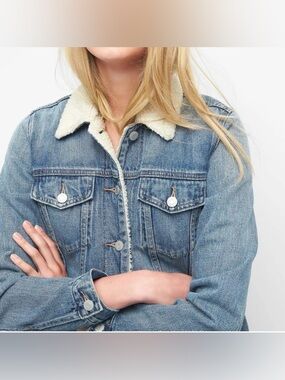 GAP Cream Sherpa-Lined Blue Denim Jacket